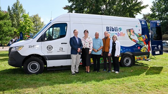 La Ville de Sainte-Thérèse inaugure sa toute nouvelle Bibliomobile