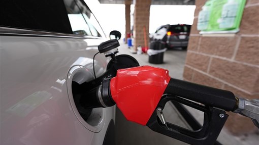 Le prix de l'essence a bondi à plusieurs endroits au pays jeudi