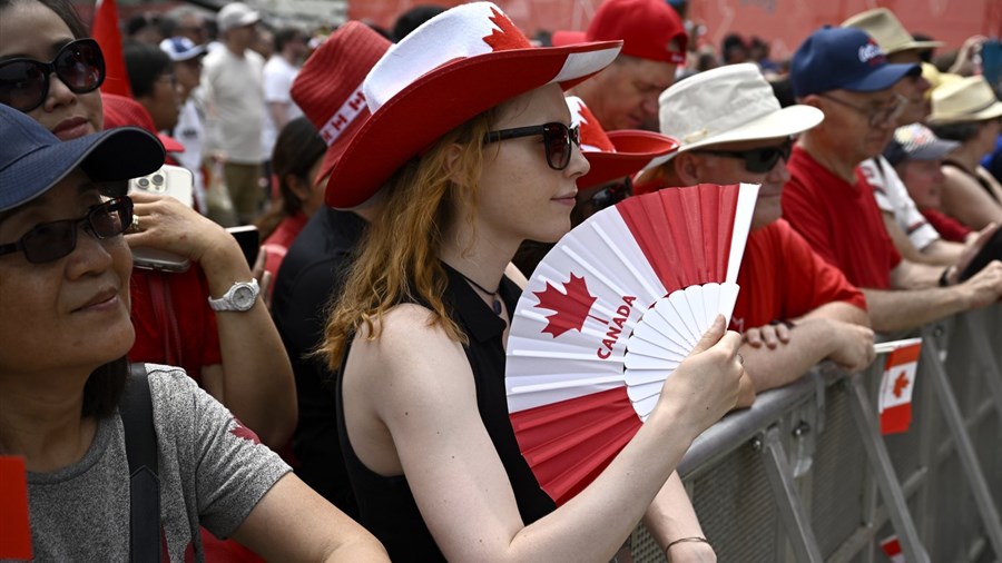 Un sondage suggère que le sentiment de fierté des Canadiens est moins élevé qu'avant